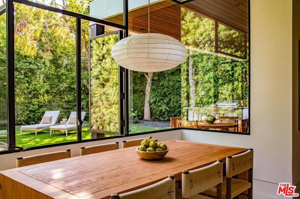 734 18th Street Santa Monica, CA 90402