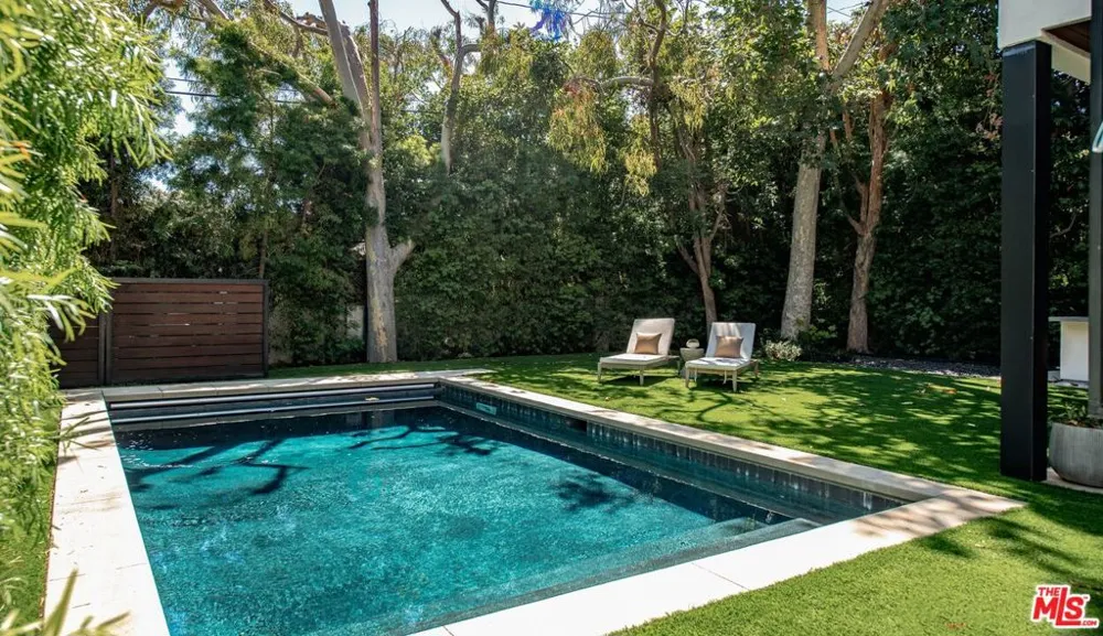734 18th Street Santa Monica, CA 90402