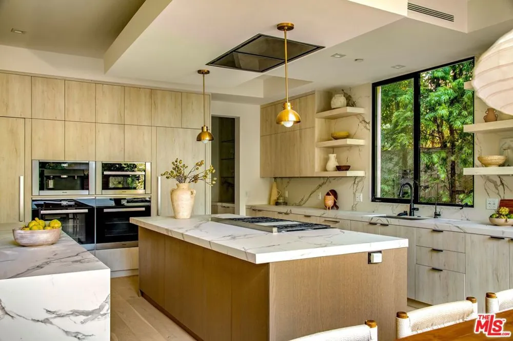 734 18th Street Santa Monica, CA 90402