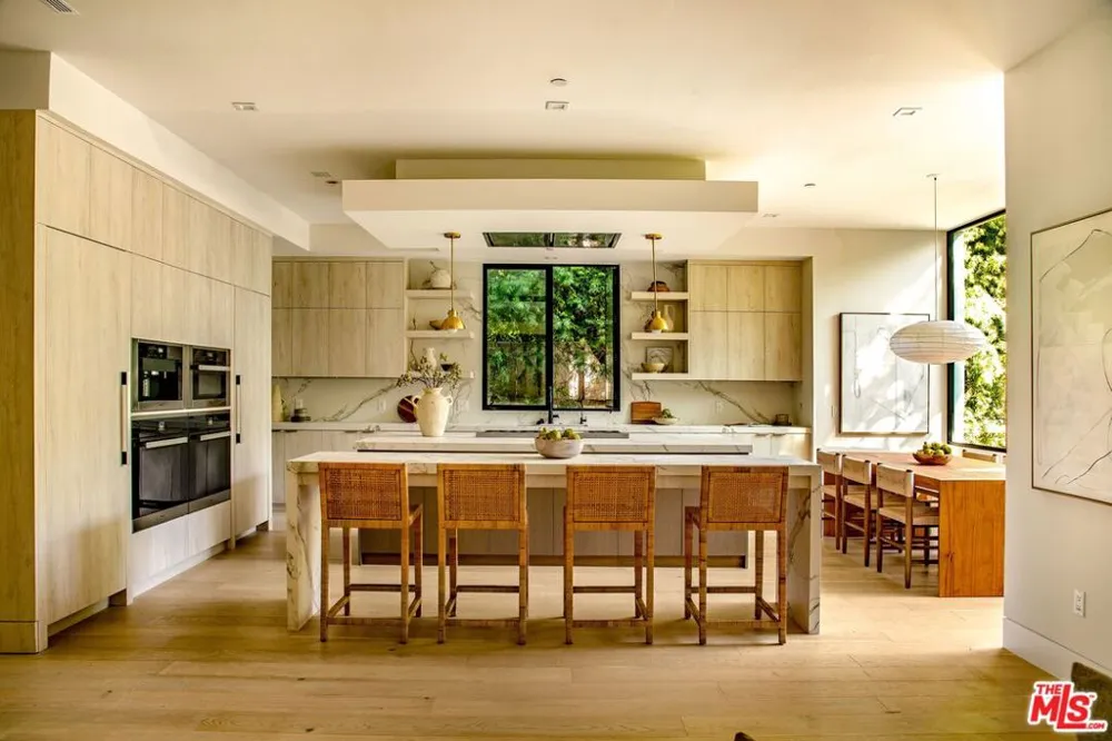 734 18th Street Santa Monica, CA 90402