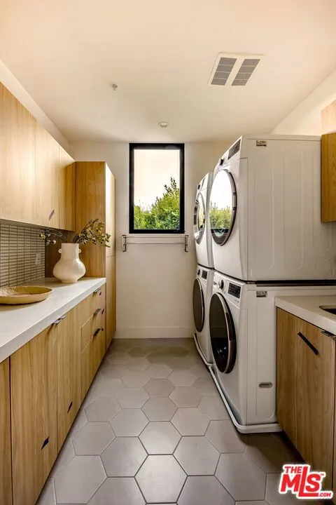 734 18th Street Santa Monica, CA 90402