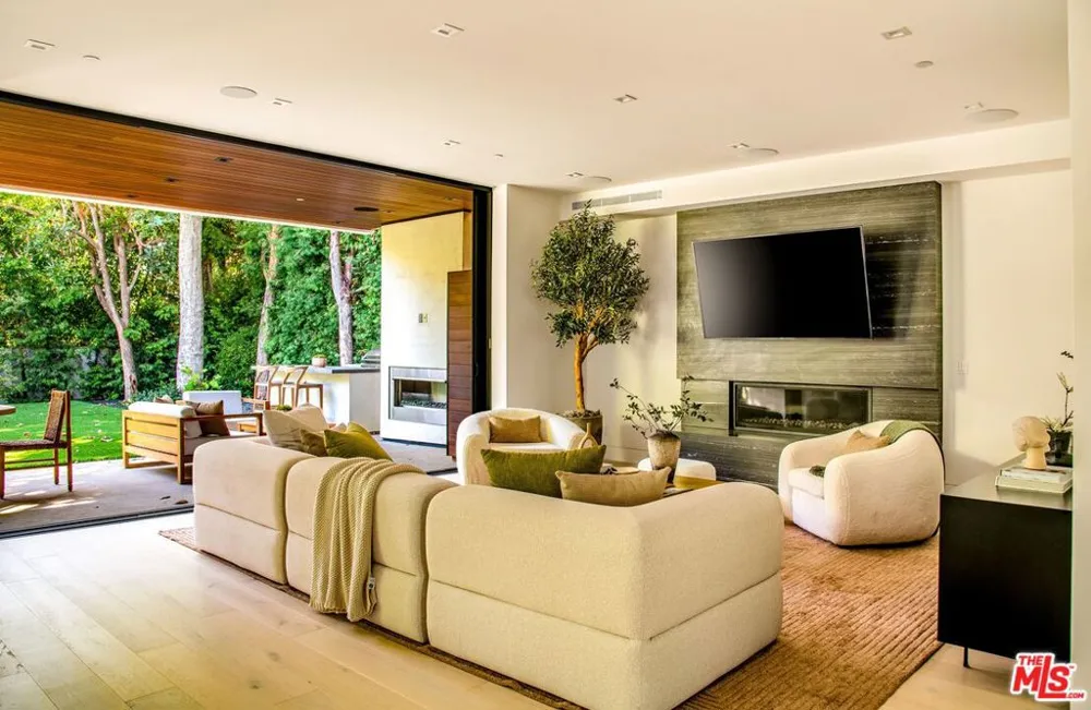 734 18th Street Santa Monica, CA 90402
