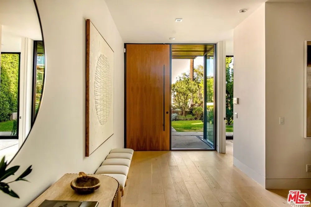 734 18th Street Santa Monica, CA 90402