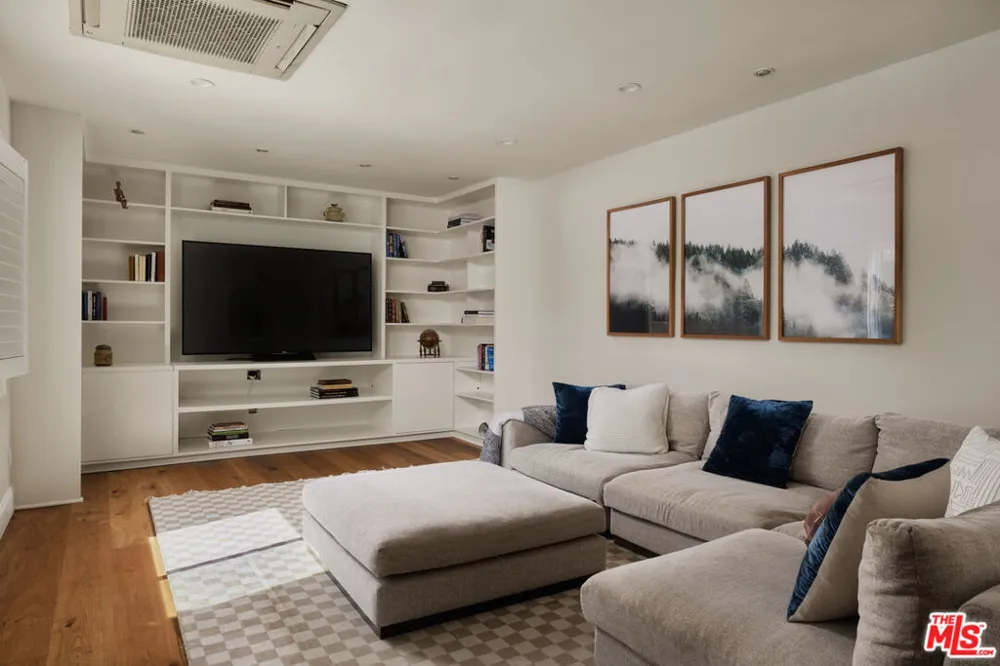 4753 Ambrose Avenue Los Angeles, CA 90027