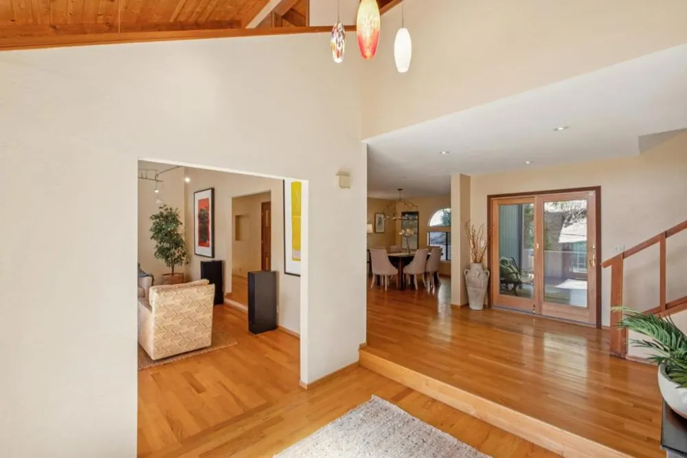 23584 Skyview Terrace Los Gatos, CA 95033