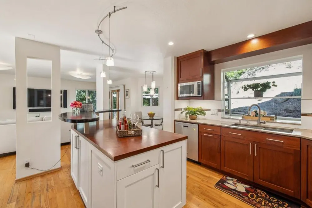 23584 Skyview Terrace Los Gatos, CA 95033