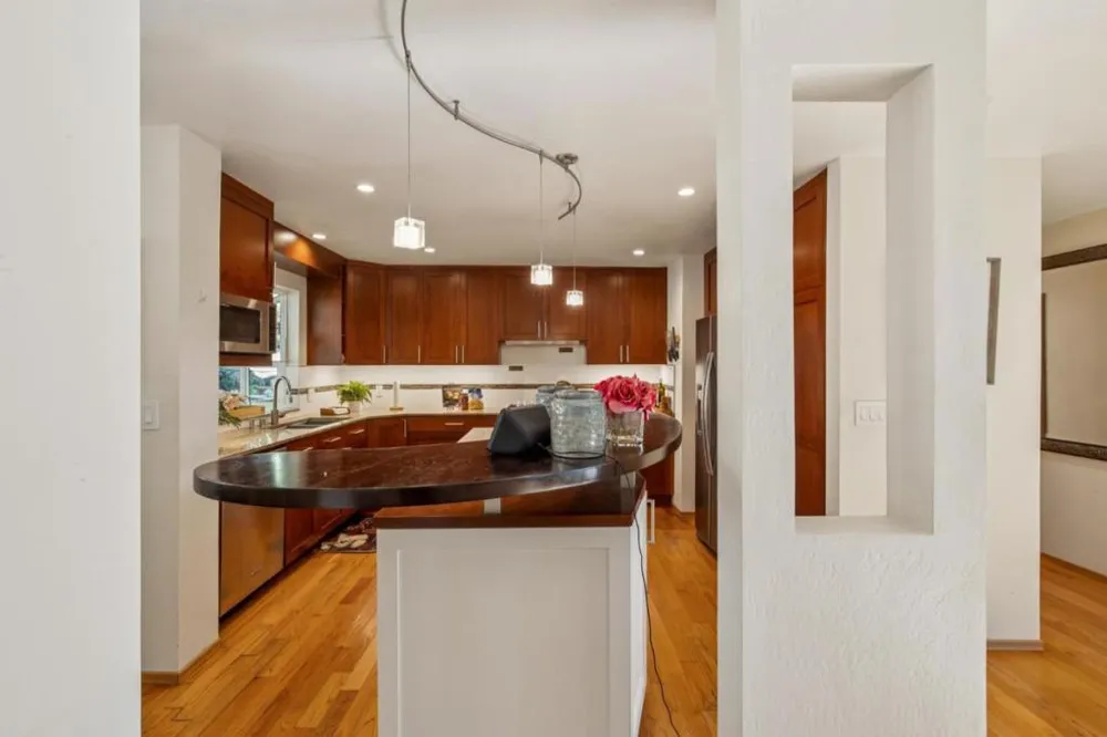 23584 Skyview Terrace Los Gatos, CA 95033