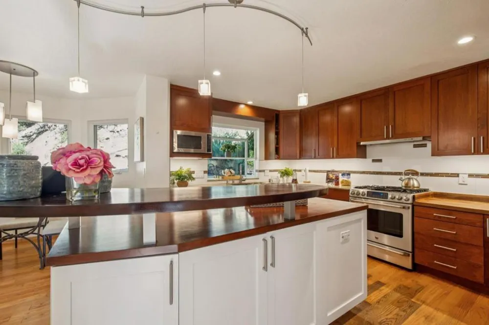 23584 Skyview Terrace Los Gatos, CA 95033
