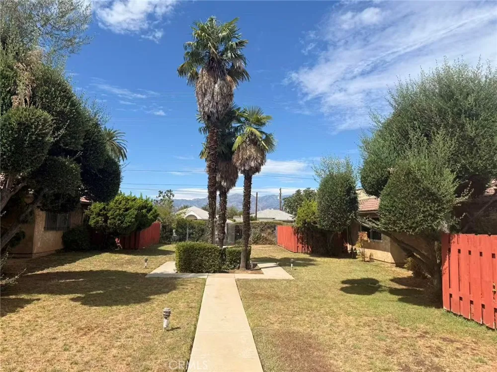 422 E Newmark #B Monterey Park, CA 91755