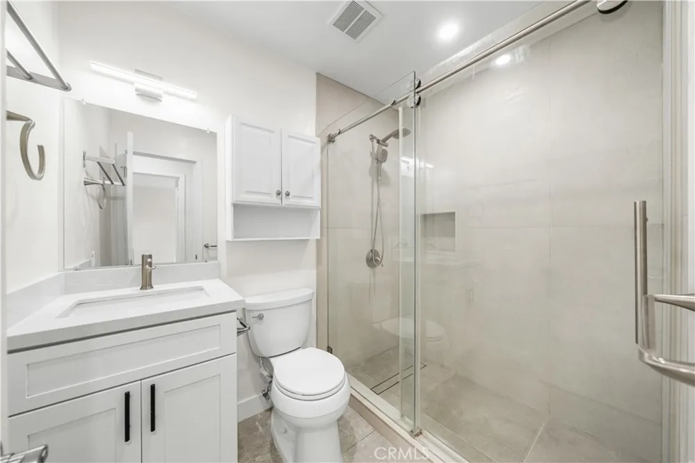 422 E Newmark #B Monterey Park, CA 91755