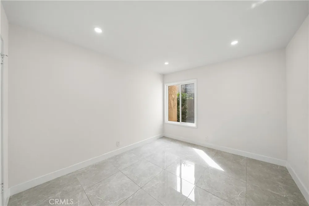422 E Newmark #B Monterey Park, CA 91755