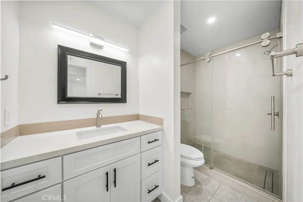 422 E Newmark #B Monterey Park, CA 91755
