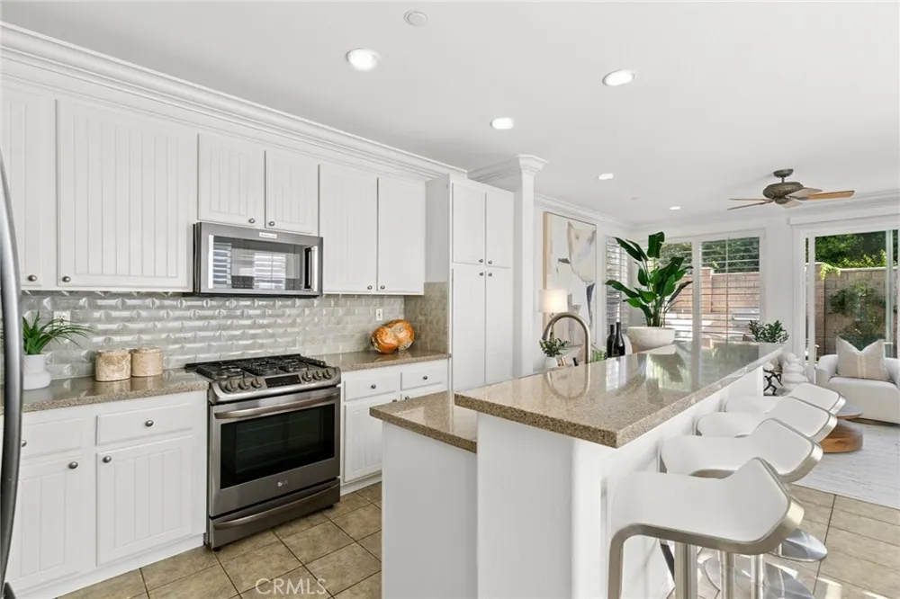 5266 Acorn Huntington Beach, CA 92649