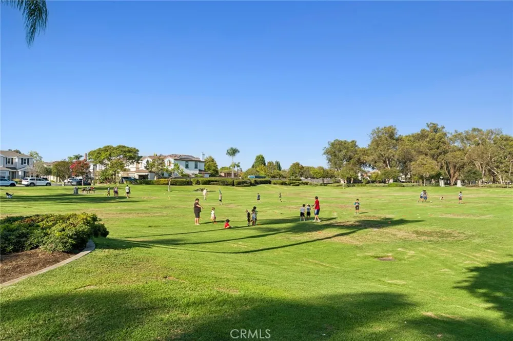 5266 Acorn Huntington Beach, CA 92649