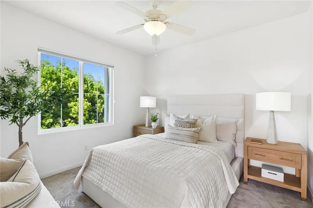 5266 Acorn Huntington Beach, CA 92649