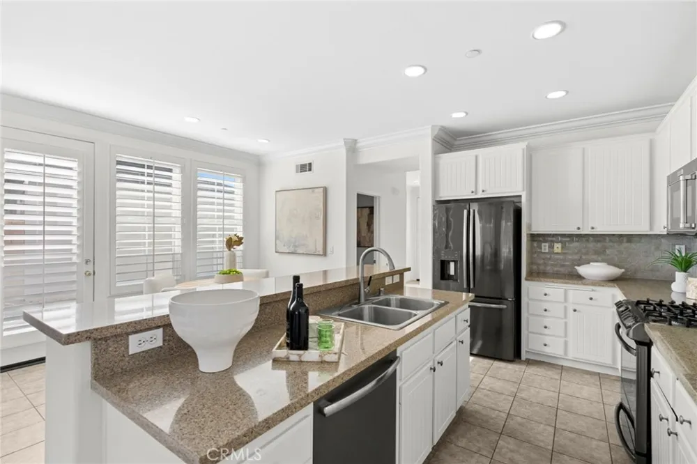 5266 Acorn Huntington Beach, CA 92649