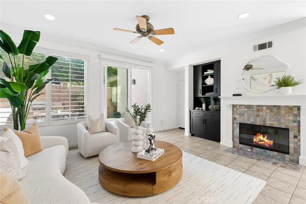 5266 Acorn Huntington Beach, CA 92649