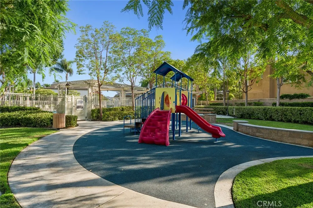 5266 Acorn Huntington Beach, CA 92649