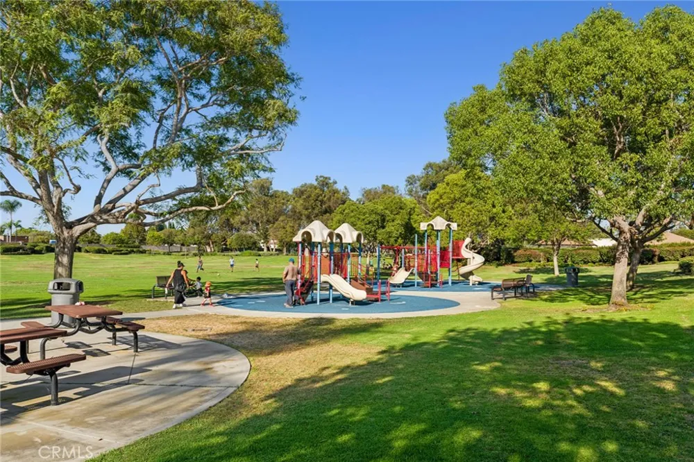 5266 Acorn Huntington Beach, CA 92649