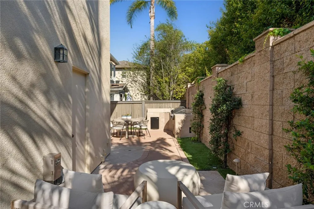 5266 Acorn Huntington Beach, CA 92649