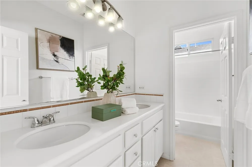 5266 Acorn Huntington Beach, CA 92649