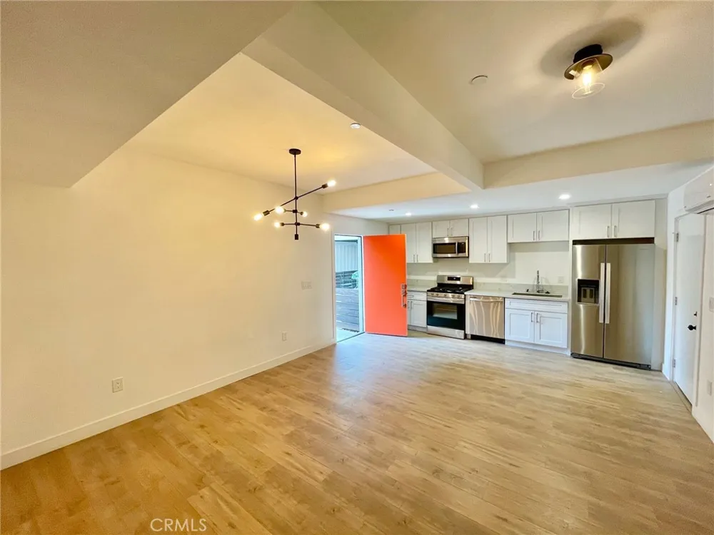 944 Pacific Long Beach, CA 90813
