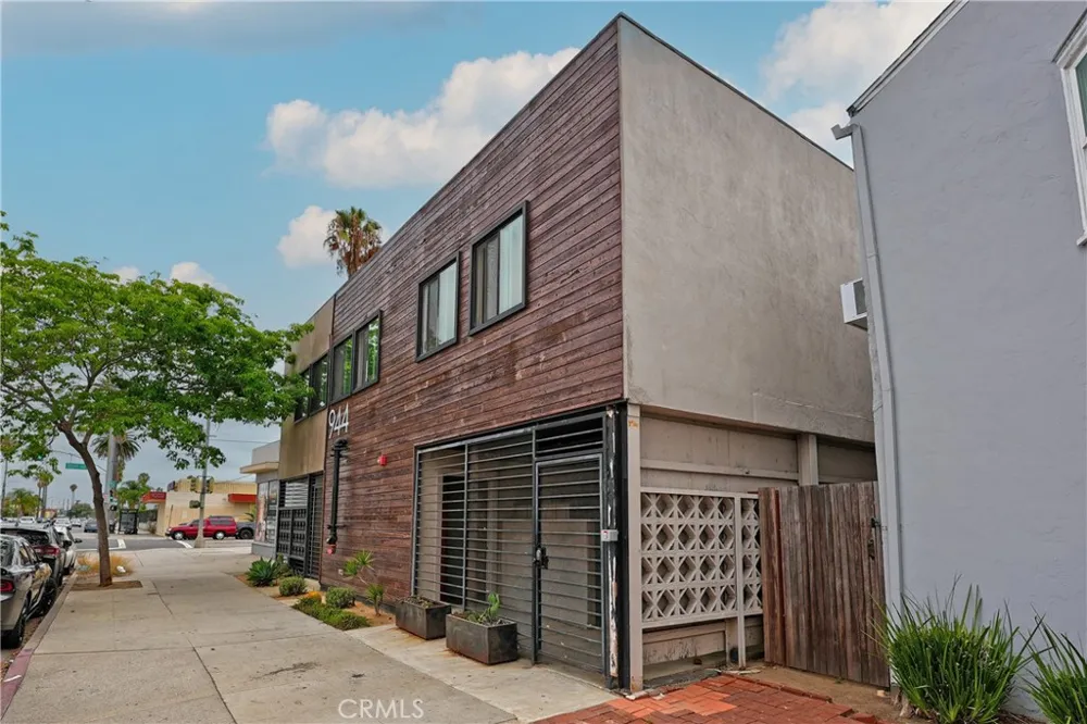 944 Pacific Long Beach, CA 90813