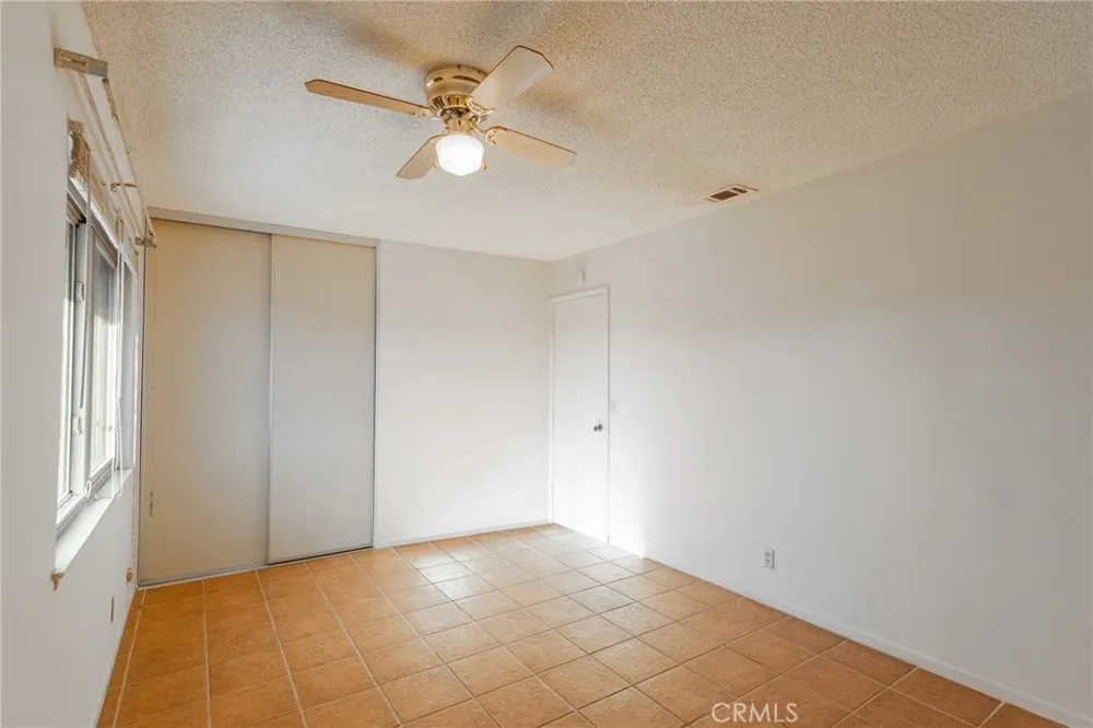 15560 Elmwood Drive Victorville, CA 92395