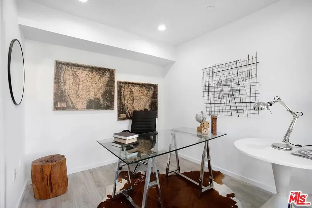 945 Oxford Avenue #11 Los Angeles, CA 90029