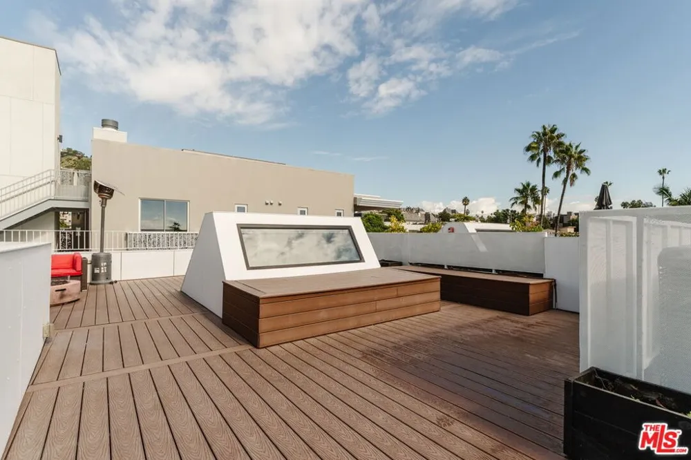 1253 Sweetzer Avenue #6 West Hollywood, CA 90069