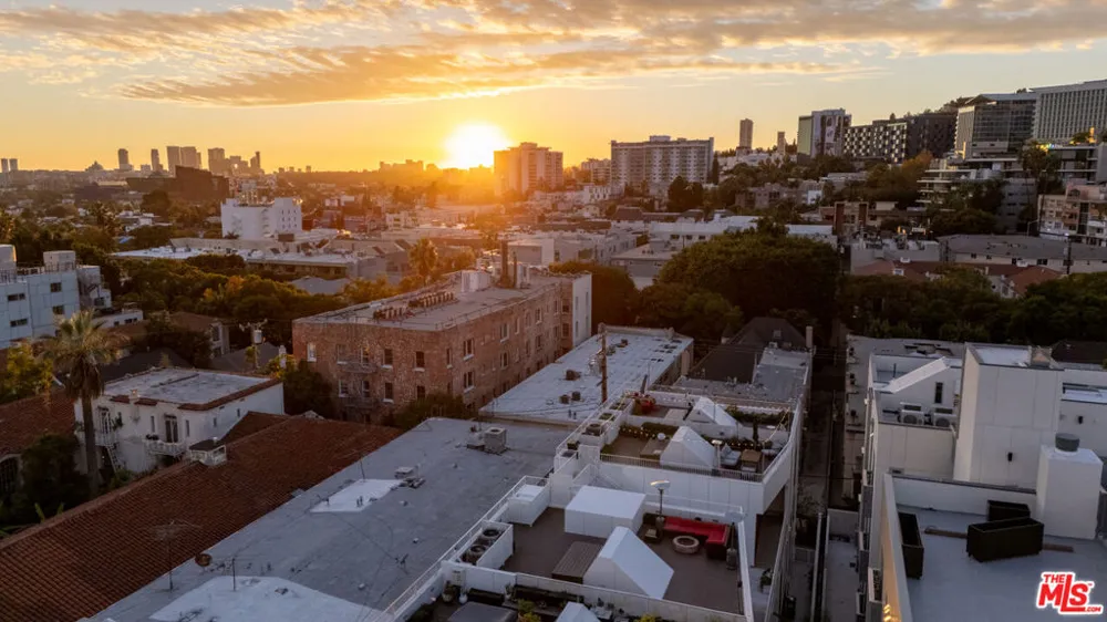 1253 Sweetzer Avenue #6 West Hollywood, CA 90069