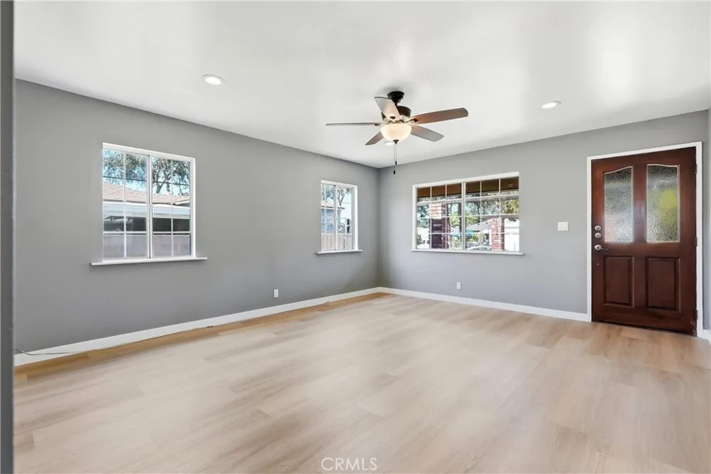 206 E Rosslynn Fullerton, CA 92832