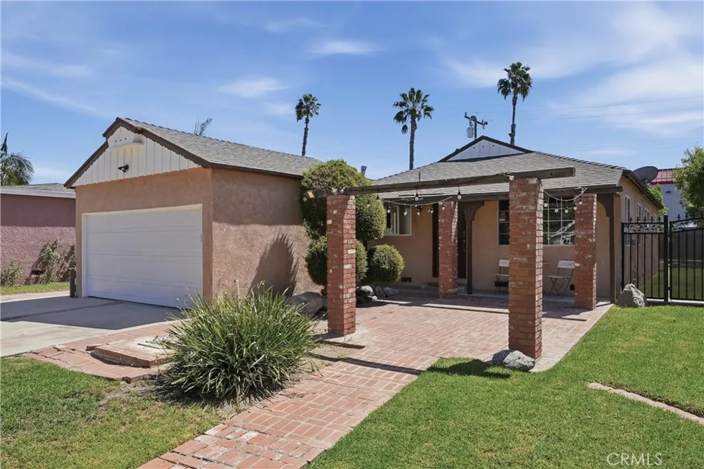 206 E Rosslynn Fullerton, CA 92832