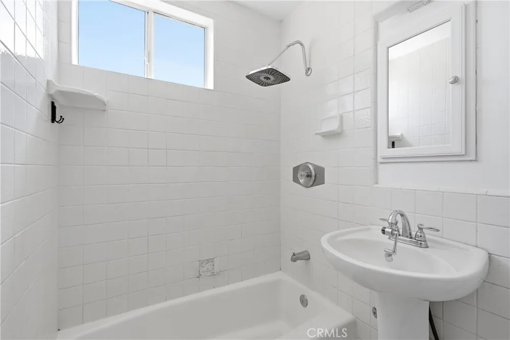 206 E Rosslynn Fullerton, CA 92832