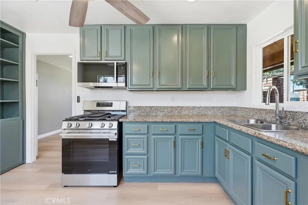 206 E Rosslynn Fullerton, CA 92832