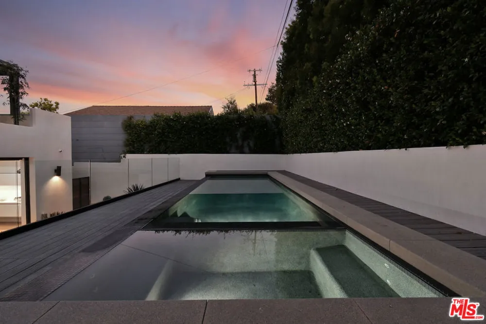 4233 Costello Avenue Sherman Oaks, CA 91423