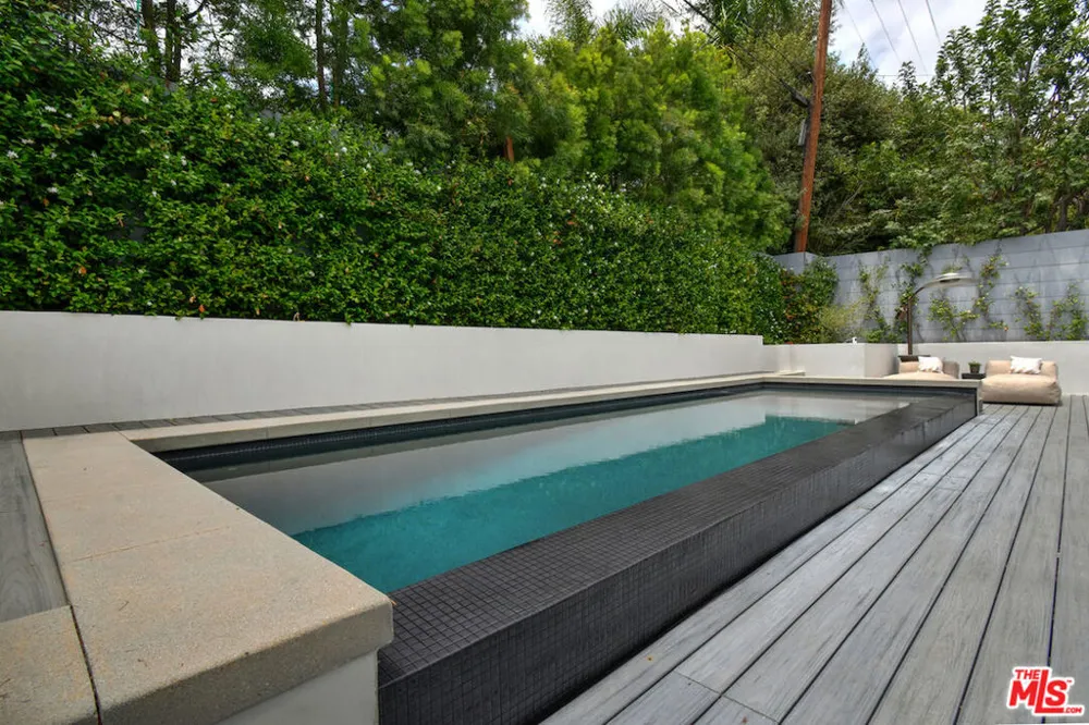 4233 Costello Avenue Sherman Oaks, CA 91423