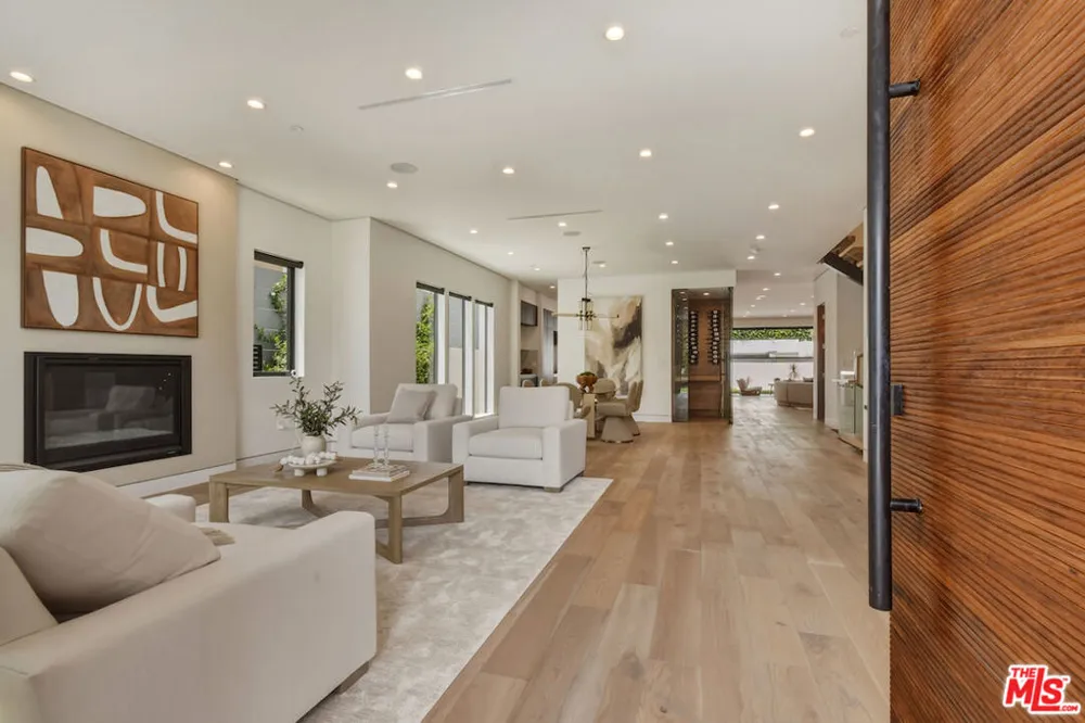 4233 Costello Avenue Sherman Oaks, CA 91423