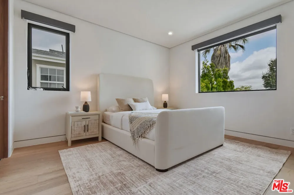 4233 Costello Avenue Sherman Oaks, CA 91423