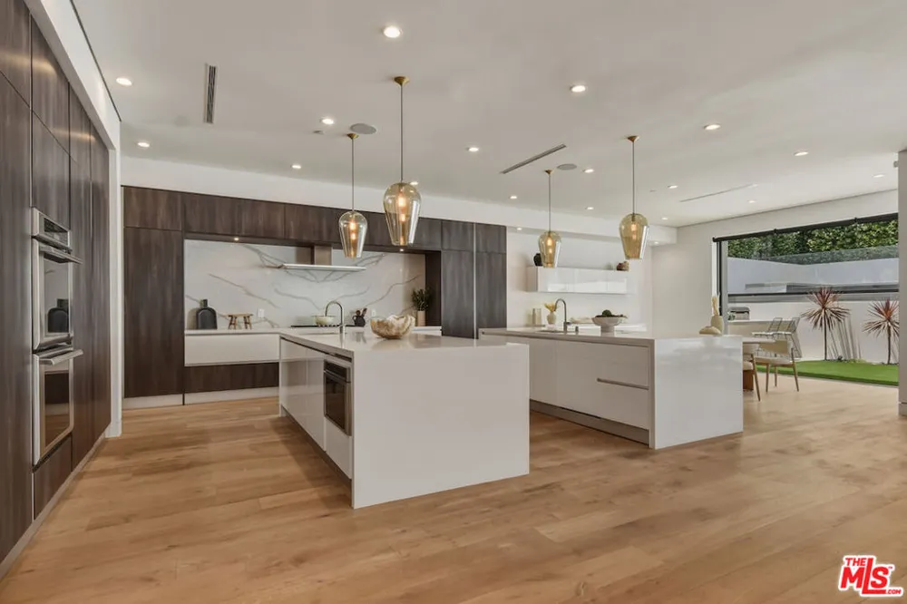 4233 Costello Avenue Sherman Oaks, CA 91423
