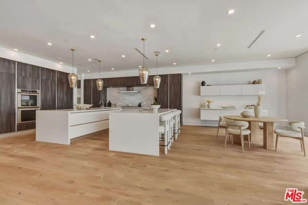 4233 Costello Avenue Sherman Oaks, CA 91423