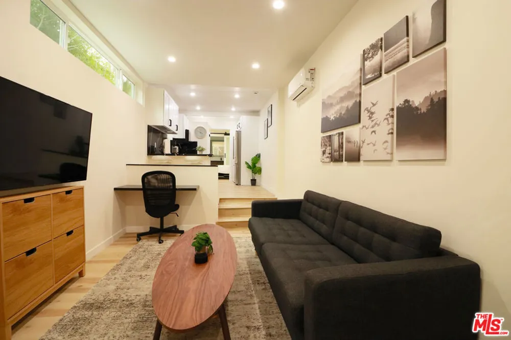 9040 Phyllis Avenue #A2 West Hollywood, CA 90069