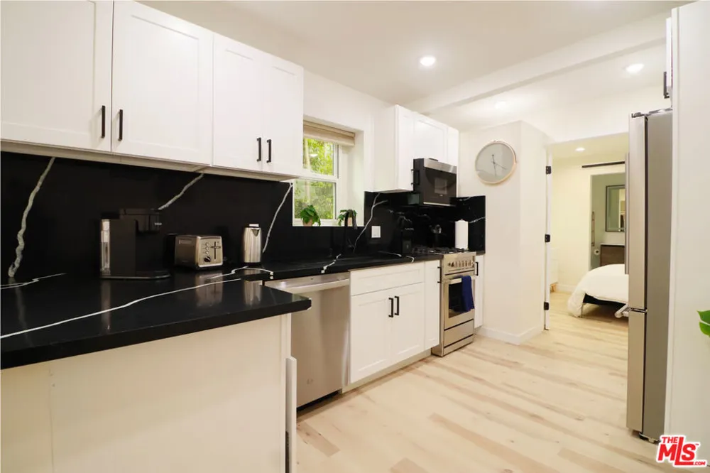 9040 Phyllis Avenue #A2 West Hollywood, CA 90069