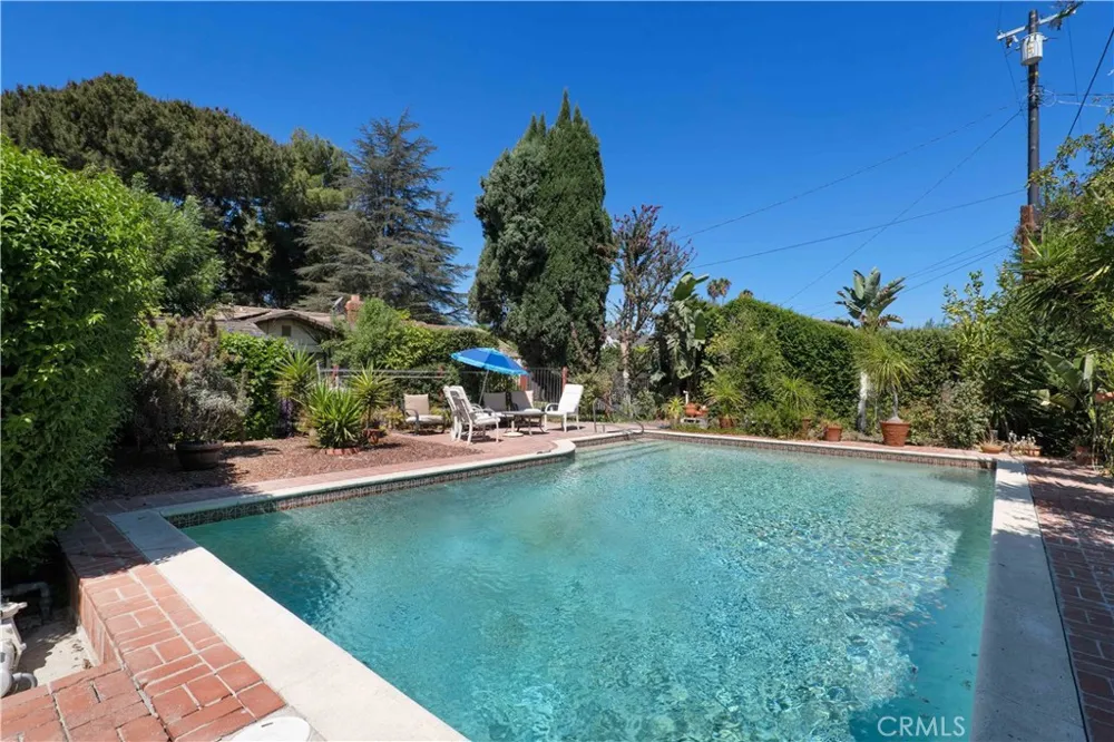 6438 Orion Avenue Van Nuys, CA 91406
