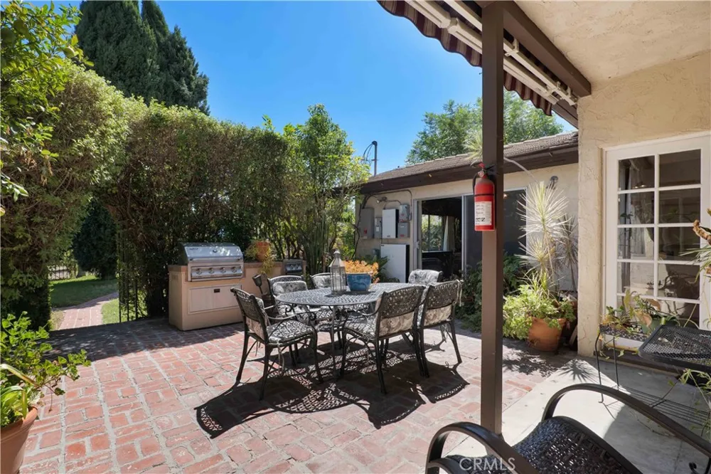 6438 Orion Avenue Van Nuys, CA 91406