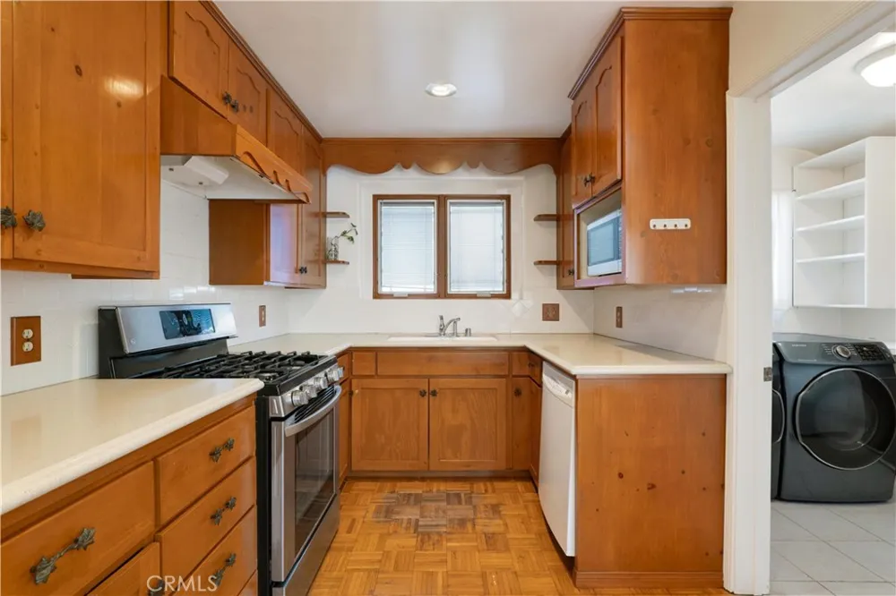 6438 Orion Avenue Van Nuys, CA 91406