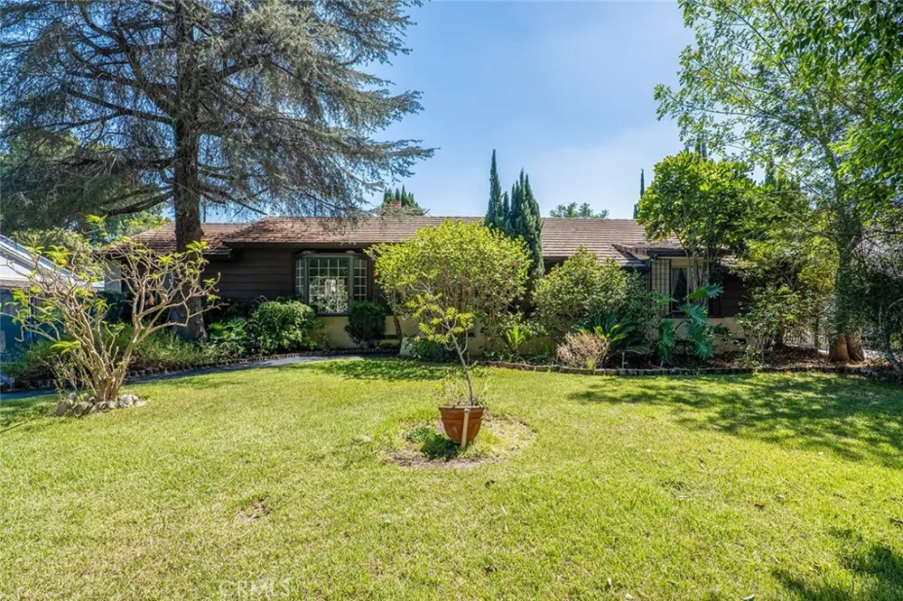 6438 Orion Avenue Van Nuys, CA 91406