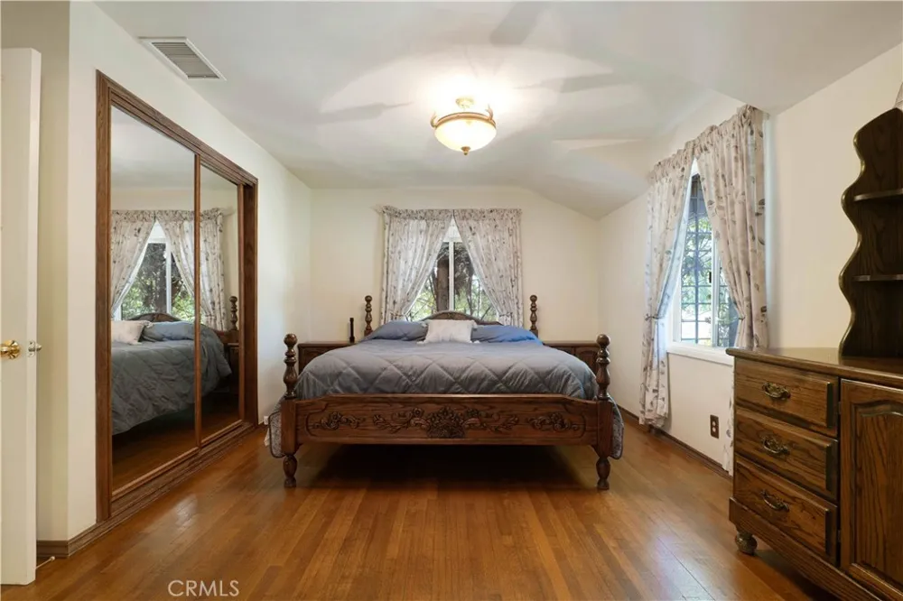 6438 Orion Avenue Van Nuys, CA 91406