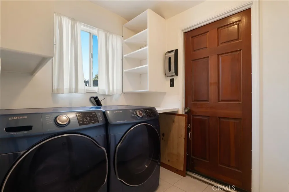 6438 Orion Avenue Van Nuys, CA 91406