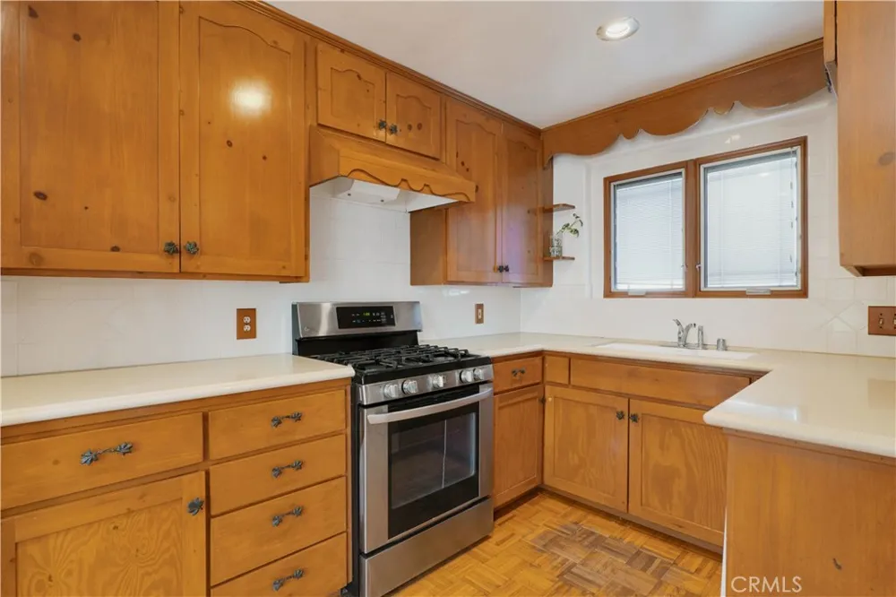 6438 Orion Avenue Van Nuys, CA 91406